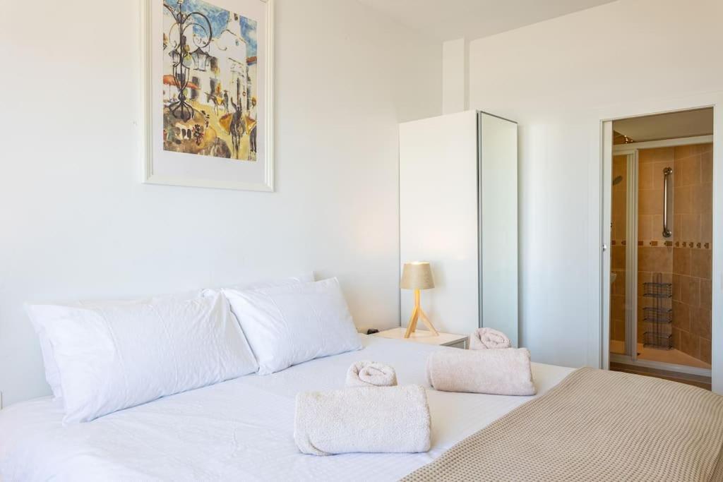 Ensuite Mediterranean Sea Front Leilighet *